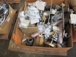 (5 PALLETS) CHECK OUT THIS SCRAP METAL! MUST SEE TO APPRECIATE! MISC STL AND METAL PARTS. LOADING & HANDLING FEE $30-4615